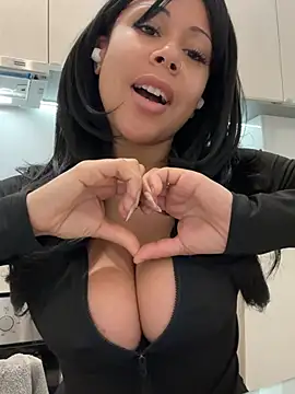 HaileyDiana online show from 04.27.26