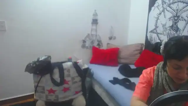 Snapshot of lili_peach chatting on 03.06.25 lili peach online show from 03.06.25