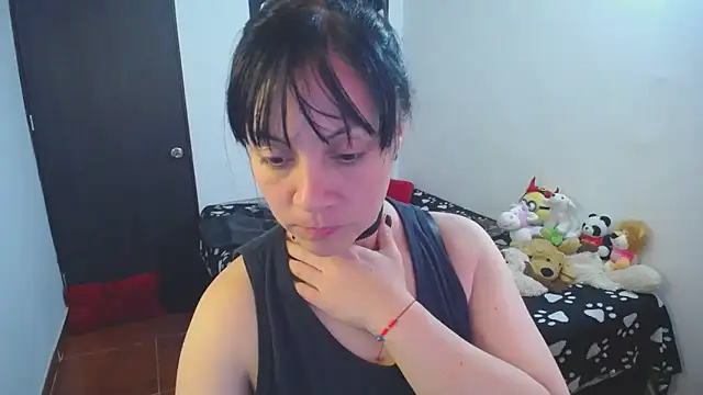 Snapshot of lili_peach chatting on 03.10.26 lili peach online show from 03.10.26