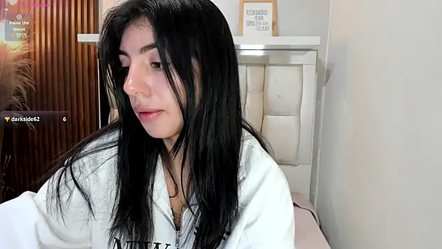 Snapshot of ANTONELLA__ROUSE_ chatting on 12.19.24 ANTONELLA ROUSE online show from 12.19.24