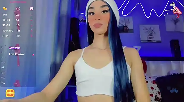 Snapshot of Baby_Aliz chatting on 01.05.25 Baby Aliz online show from 01.05.25