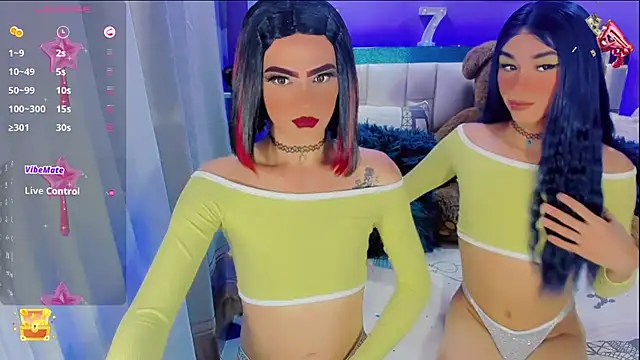 Snapshot of Baby_Aliz chatting on 02.11.25 Baby Aliz online show from 02.11.25