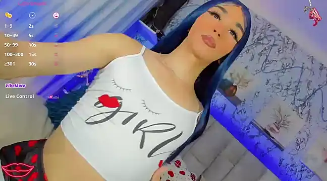 Snapshot of Baby_Aliz chatting on 03.11.25 Baby Aliz online show from 03.11.25