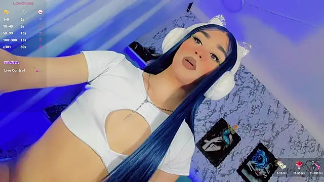 Snapshot of Baby_Aliz chatting on 10.08.25 Baby Aliz online show from 10.08.25