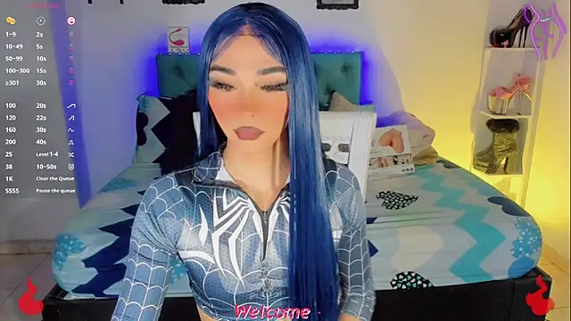 Snapshot of Baby_Aliz chatting on 10.30.25 Baby Aliz online show from 10.30.25