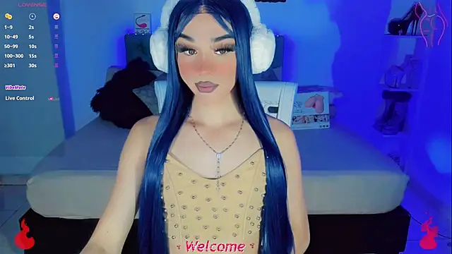 Snapshot of Baby_Aliz chatting on 11.04.25 Baby Aliz online show from 11.04.25