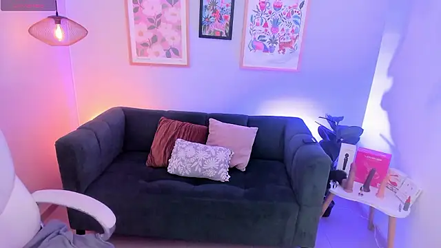 Melissa Koster online show from 03.06.26