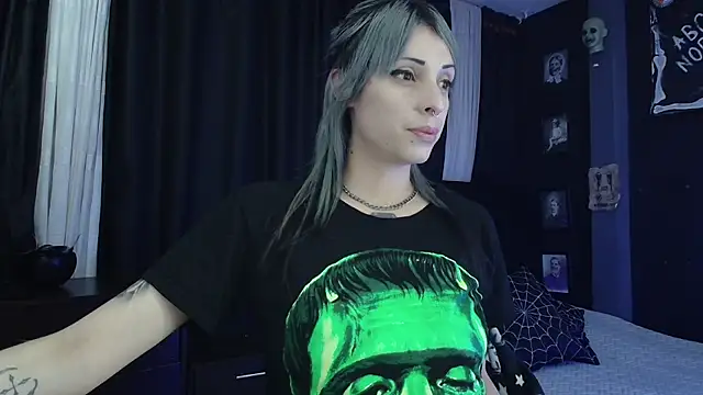 Snapshot of Goddess_Mortem chatting on 11.17.25 Goddess Mortem online show from 11.17.25