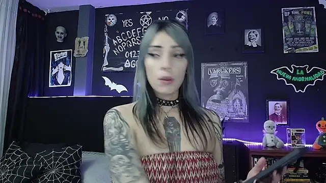 Snapshot of Goddess_Mortem chatting on 11.27.25 Goddess Mortem online show from 11.27.25