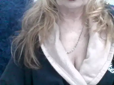 CarlyTreat online show from 01.21.25