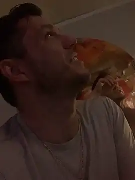 Snapshot of trash4cash chatting on 01.26.25 trash4cash online show from 01.26.25