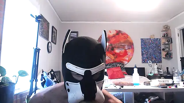 Snapshot of trash4cash chatting on 01.27.25 trash4cash online show from 01.27.25