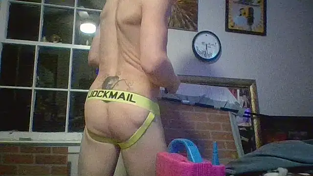 Snapshot of trash4cash chatting on 02.19.25 trash4cash online show from 02.19.25