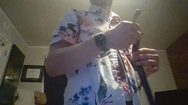 Snapshot of trash4cash chatting on 02.27.25 trash4cash online show from 02.27.25