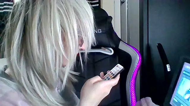 Snapshot of YandereDemon chatting on 12.29.24 YandereDemon online show from 12.29.24