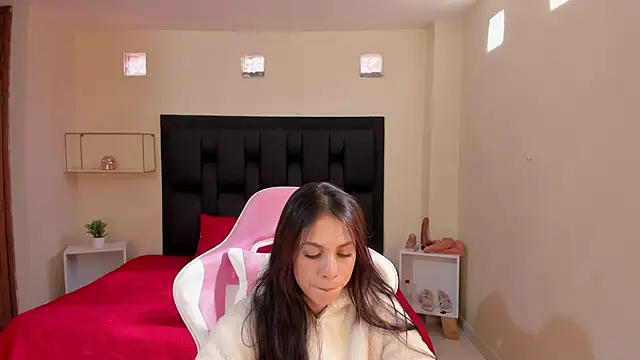 shanakendal2 online show from 01.18.25