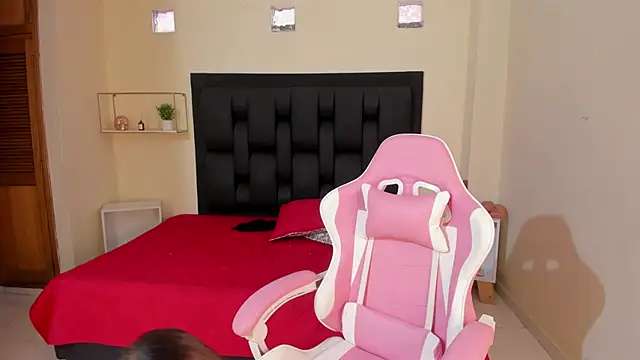 shanakendal2 online show from 01.23.25