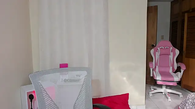 shanakendal2 online show from 02.27.25