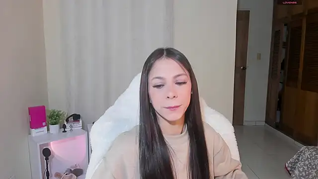 shanakendal2 online show from 03.13.25