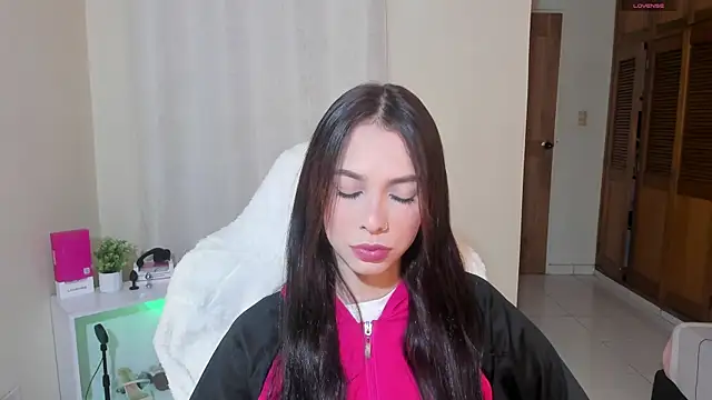 shanakendal2 online show from 03.19.25