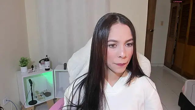 shanakendal2 online show from 03.22.25