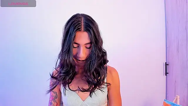 Snapshot of sofiaa_grey_ chatting on 11.20.25 sofiaa grey online show from 11.20.25