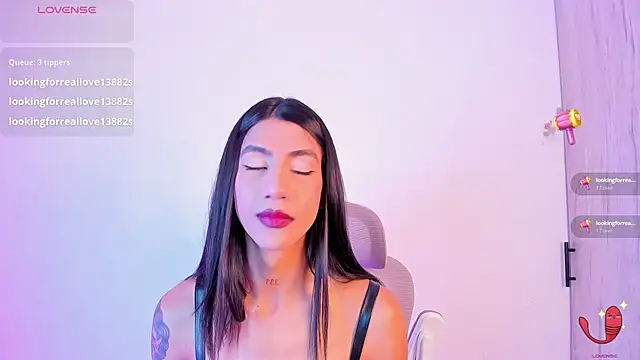 Snapshot of sofiaa_grey_ chatting on 12.01.25 sofiaa grey online show from 12.01.25