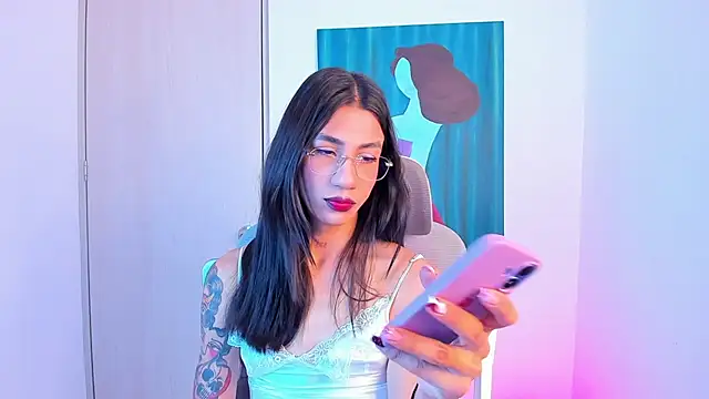 sofiaa grey  online show from 04.22.26
