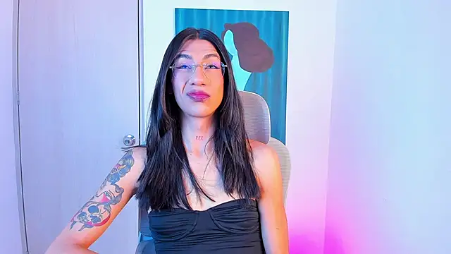 sofiaa grey  online show from 04.24.26