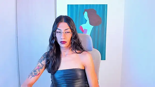 Snapshot of sofiaa_grey_ chatting on 05.08.26 sofiaa grey online show from 05.08.26