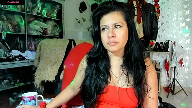 Snapshot of Erlinda-engel chatting on 06.06.26 Erlinda-engel online show from 06.06.26