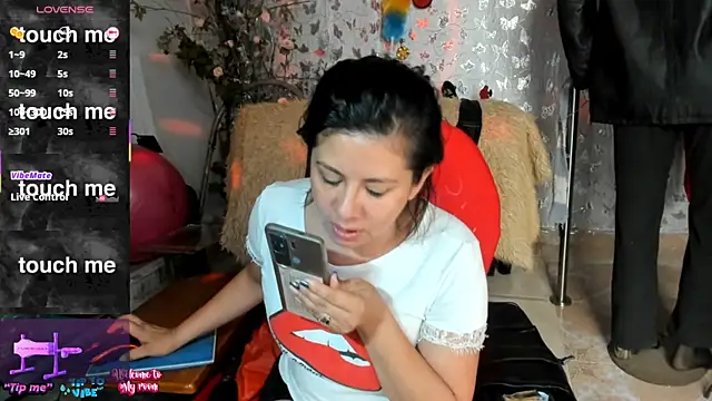 Snapshot of Erlinda-engel chatting on 06.14.26 Erlinda-engel online show from 06.14.26