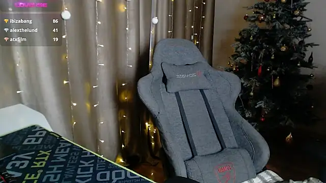 MargoFoxy online show from 12.15.24