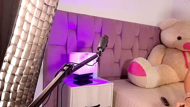 SophiaKarson online show from 06.15.26