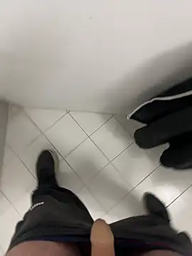 Snapshot of _themask_ chatting on 01.19.26 themask online show from 01.19.26