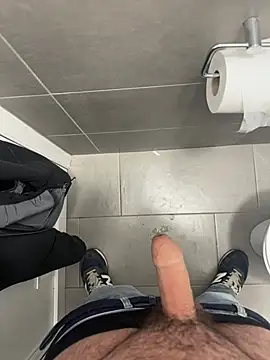 Snapshot of _themask_ chatting on 03.24.26 themask online show from 03.24.26