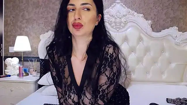 OliveWilson online show from 02.25.25