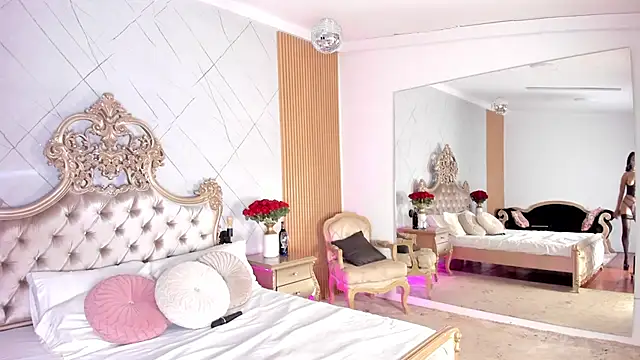 JulissaWilson online show from 12.13.25