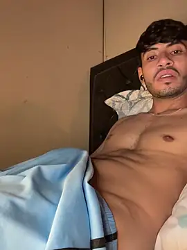 Snapshot of tom_thick chatting on 02.10.26 tom thick online show from 02.10.26