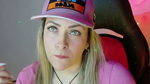 Natalia Montoya online show from 11.05.25