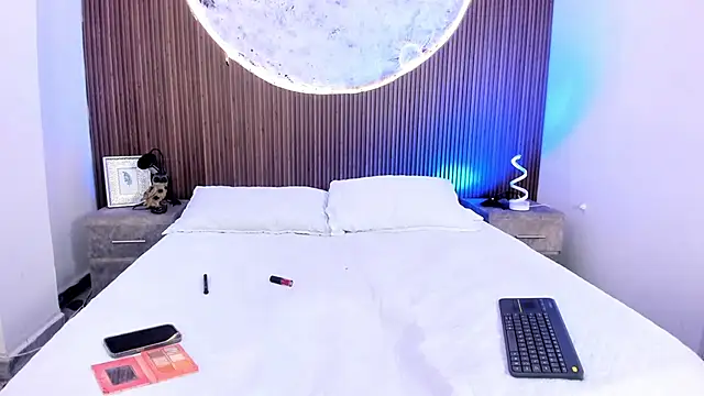 LaurenSnow online show from 02.26.26