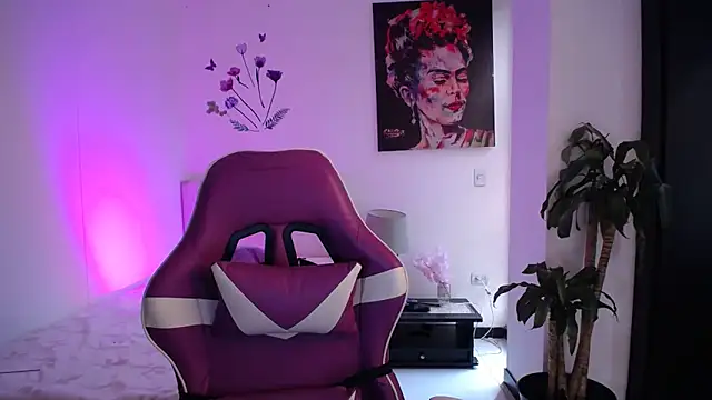 esmeraldaa230 online show from 03.05.26