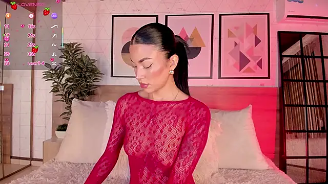 LunaRuso online show from 02.16.26