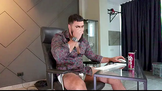 Snapshot of mattmasterss chatting on 01.16.25 mattmasterss online show from 01.16.25