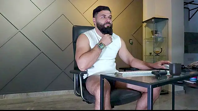 Snapshot of mattmasterss chatting on 02.18.25 mattmasterss online show from 02.18.25