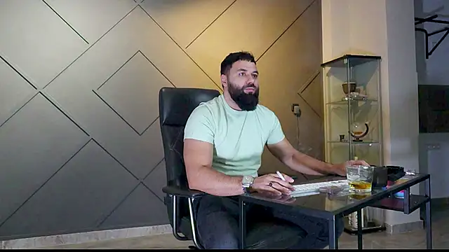 Snapshot of mattmasterss chatting on 02.26.25 mattmasterss online show from 02.26.25