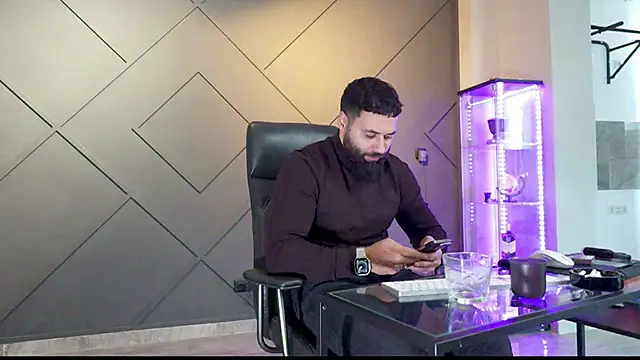 Snapshot of mattmasterss chatting on 02.27.25 mattmasterss online show from 02.27.25