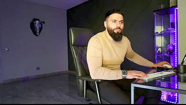 Snapshot of mattmasterss chatting on 03.04.25 mattmasterss online show from 03.04.25