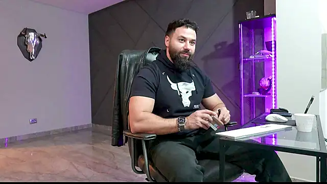 Snapshot of mattmasterss chatting on 03.13.25 mattmasterss online show from 03.13.25