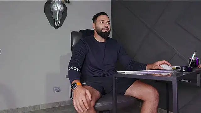 Snapshot of mattmasterss chatting on 09.22.25 mattmasterss online show from 09.22.25